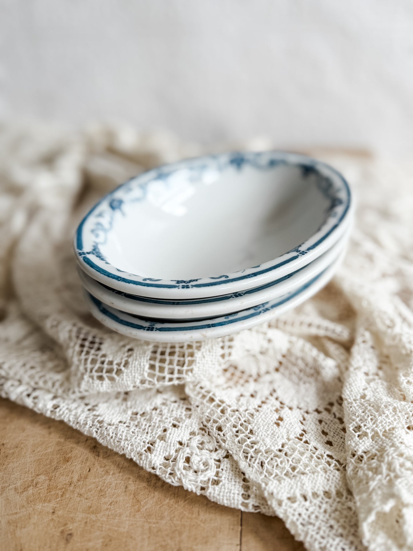 Scammell's Trenton China Vintage Chunky Soap Dish