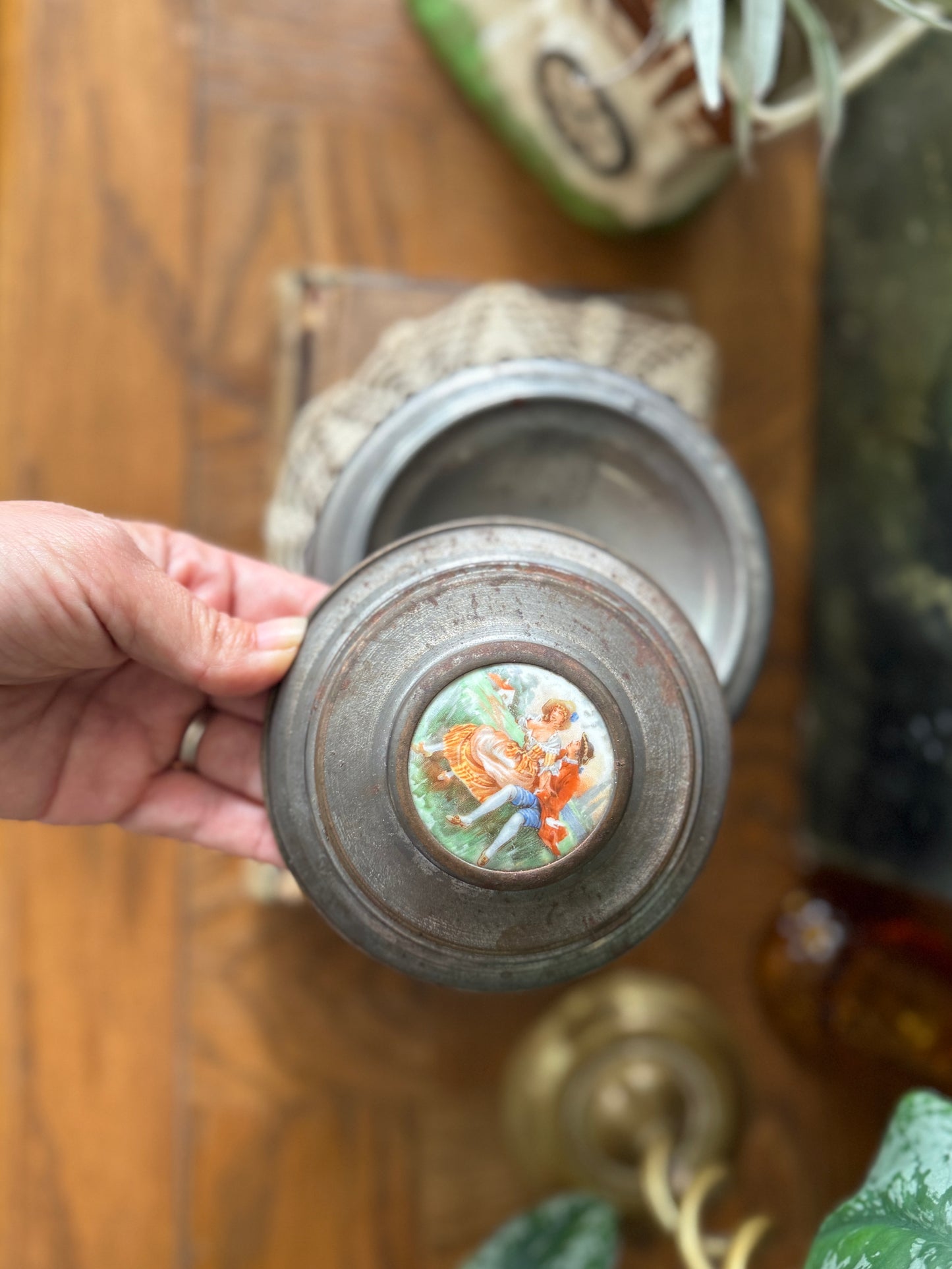 Vintage musical powder box