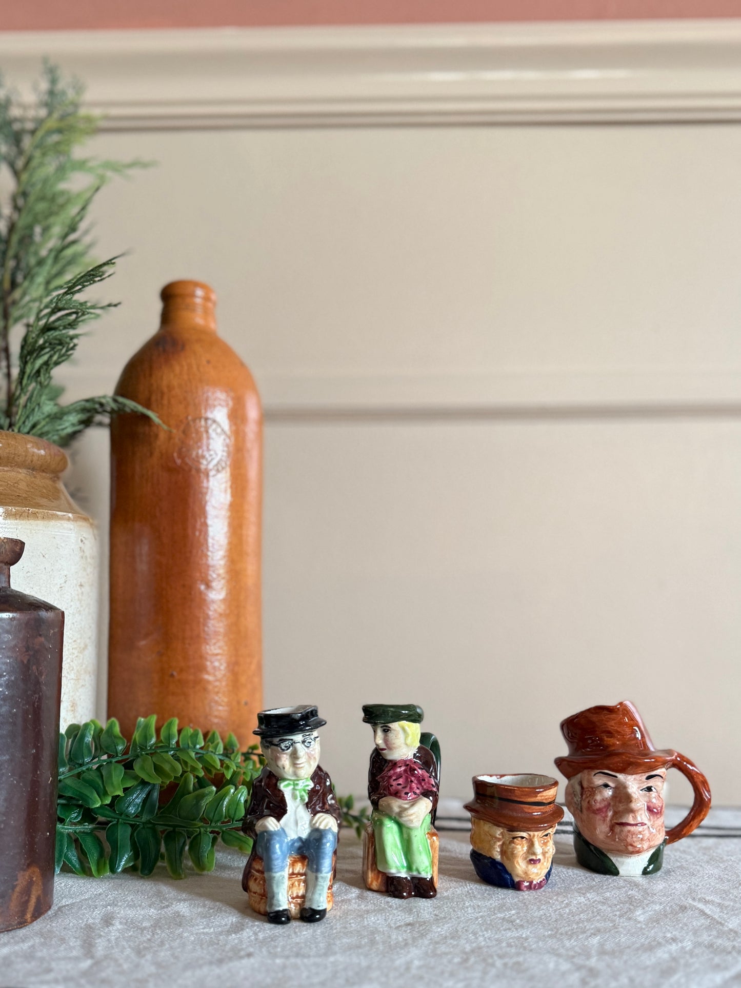 Set of 4 mini Toby Mugs