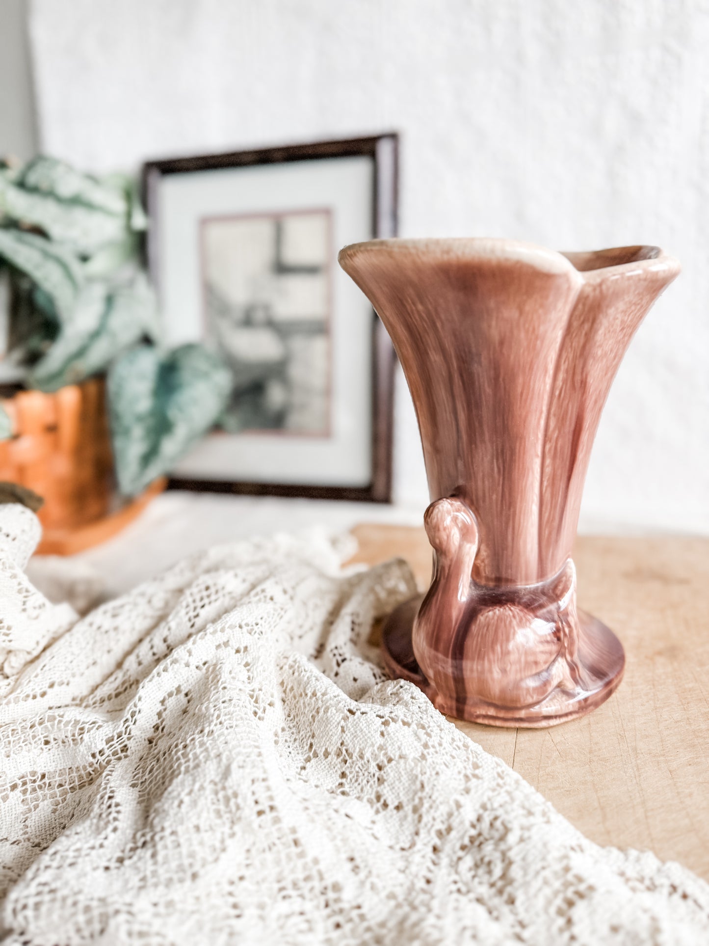 Gonder Double Swan Vase pottery vase in a beautiful dusty rose color
