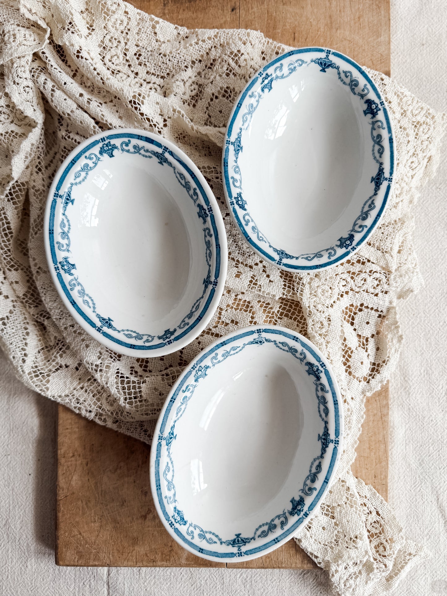 Scammell's Trenton China Vintage Chunky Soap Dish