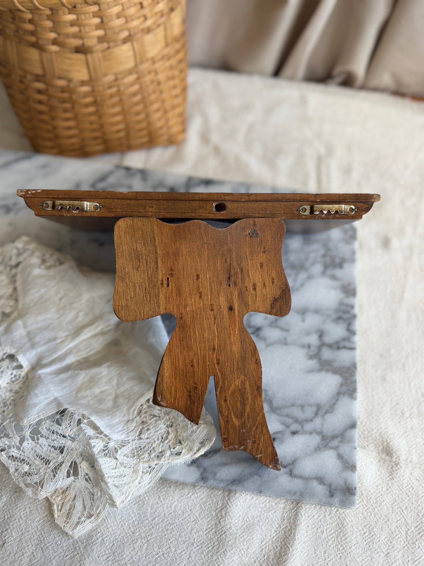 Wooden Bow Shelf