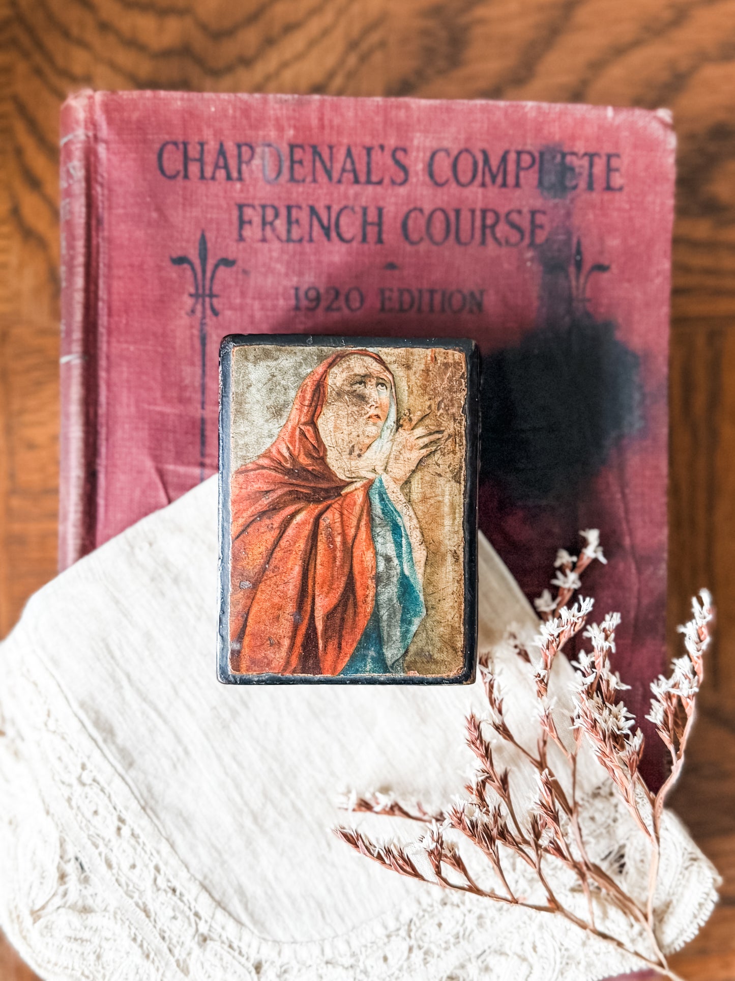 19th century Papier-mâché tobacco snuff box with religious icon