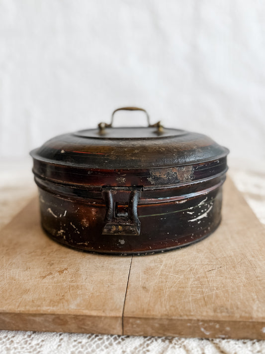 Antique Toile Traveling Spice Tin Set