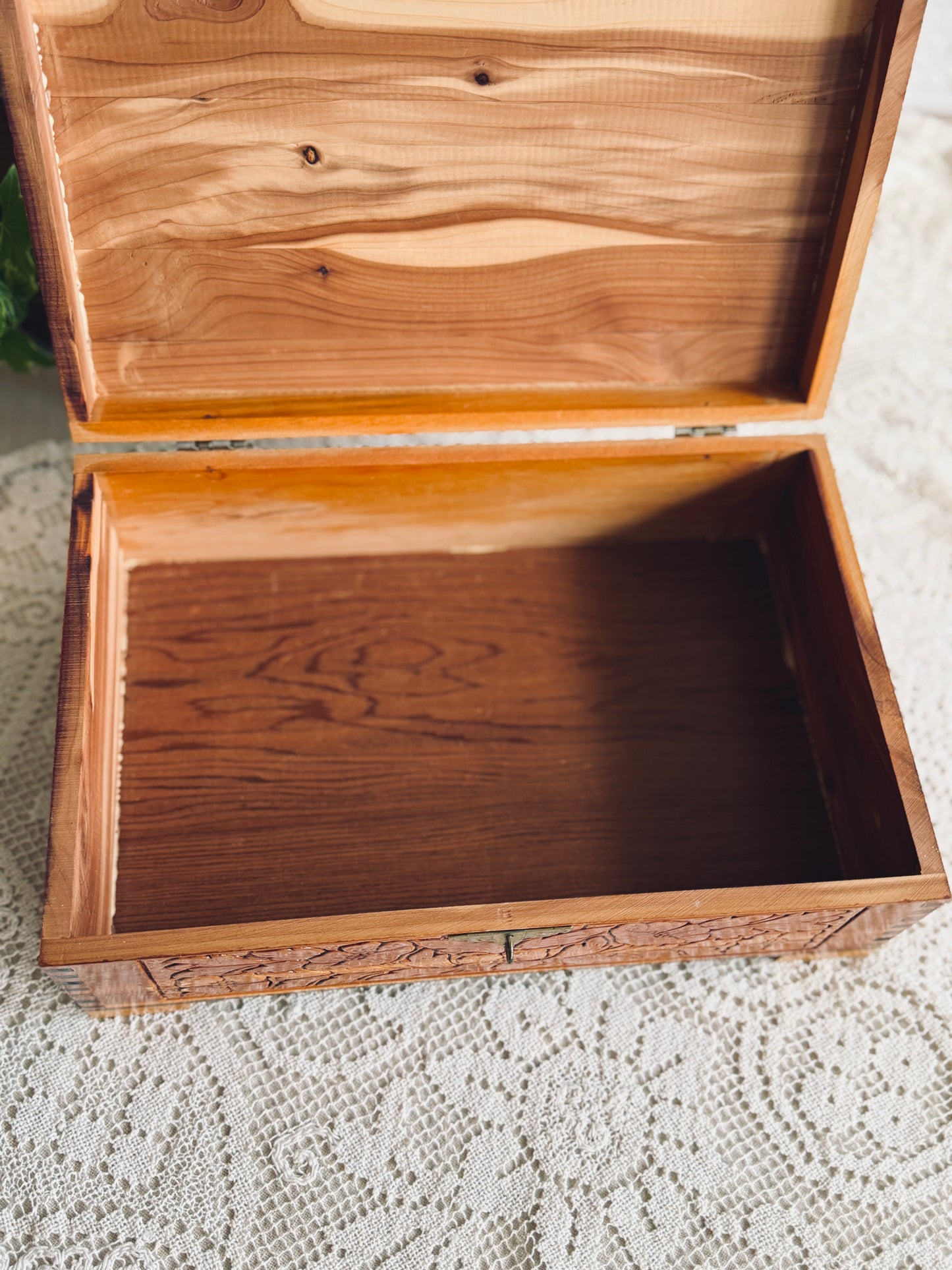 Wooden keepsake box with pastoral lithograph print