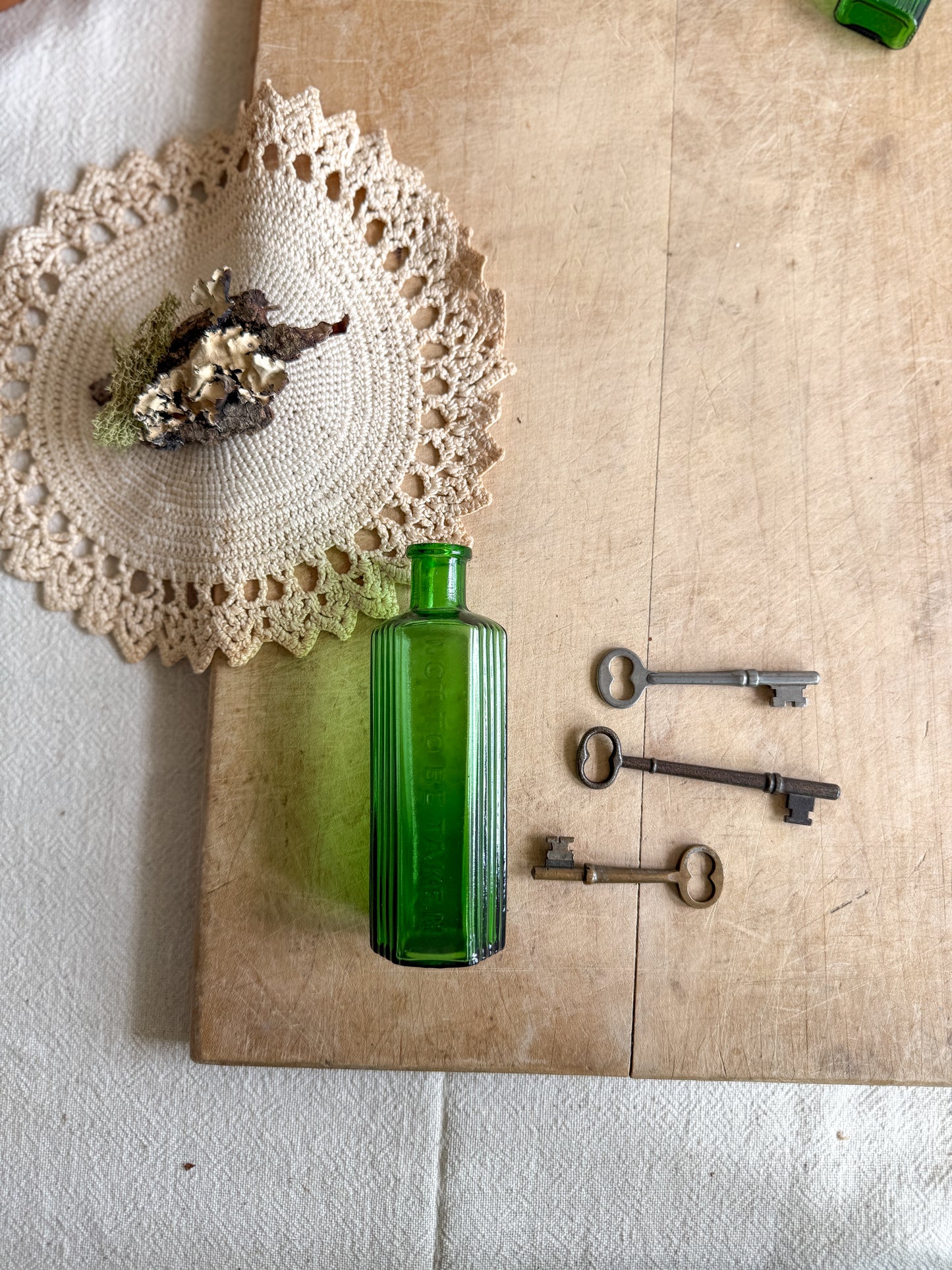 Medium Victorian Green POSION Bottle