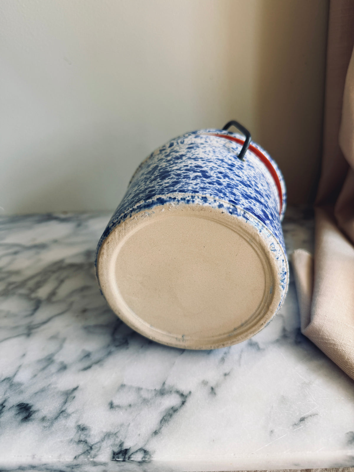 Blue sponge or spatterware cheese crock