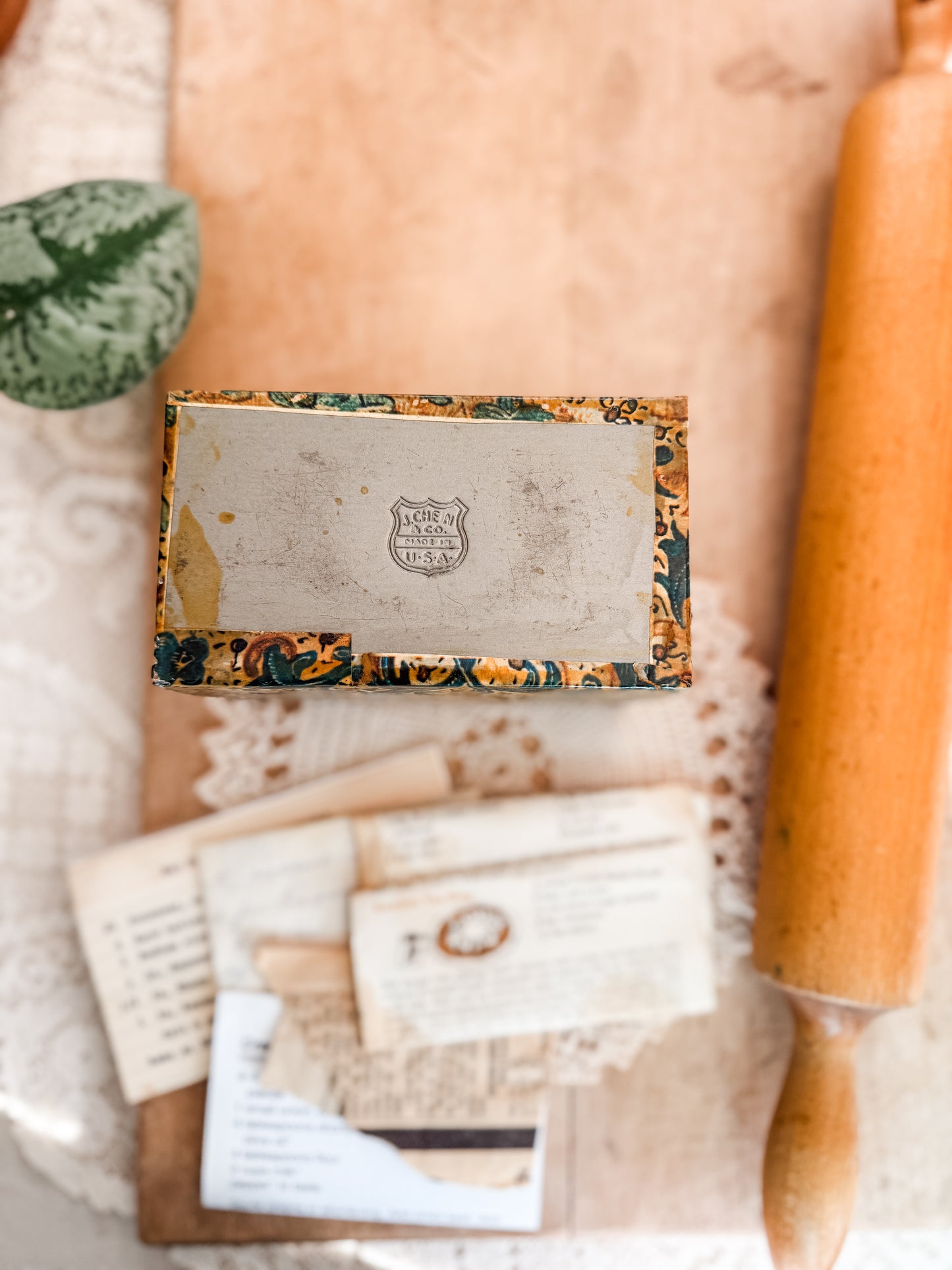 Decopauge Recipe Box