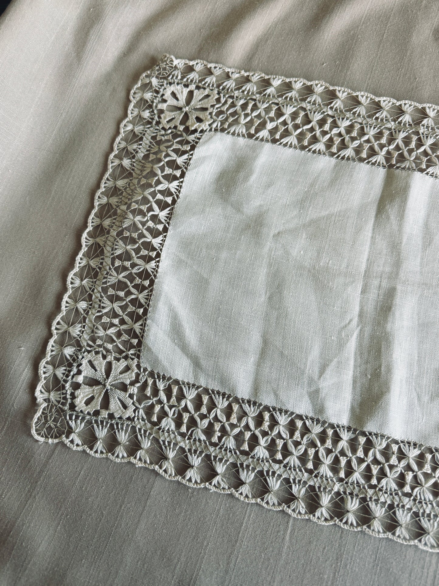 Ecru linen table runner