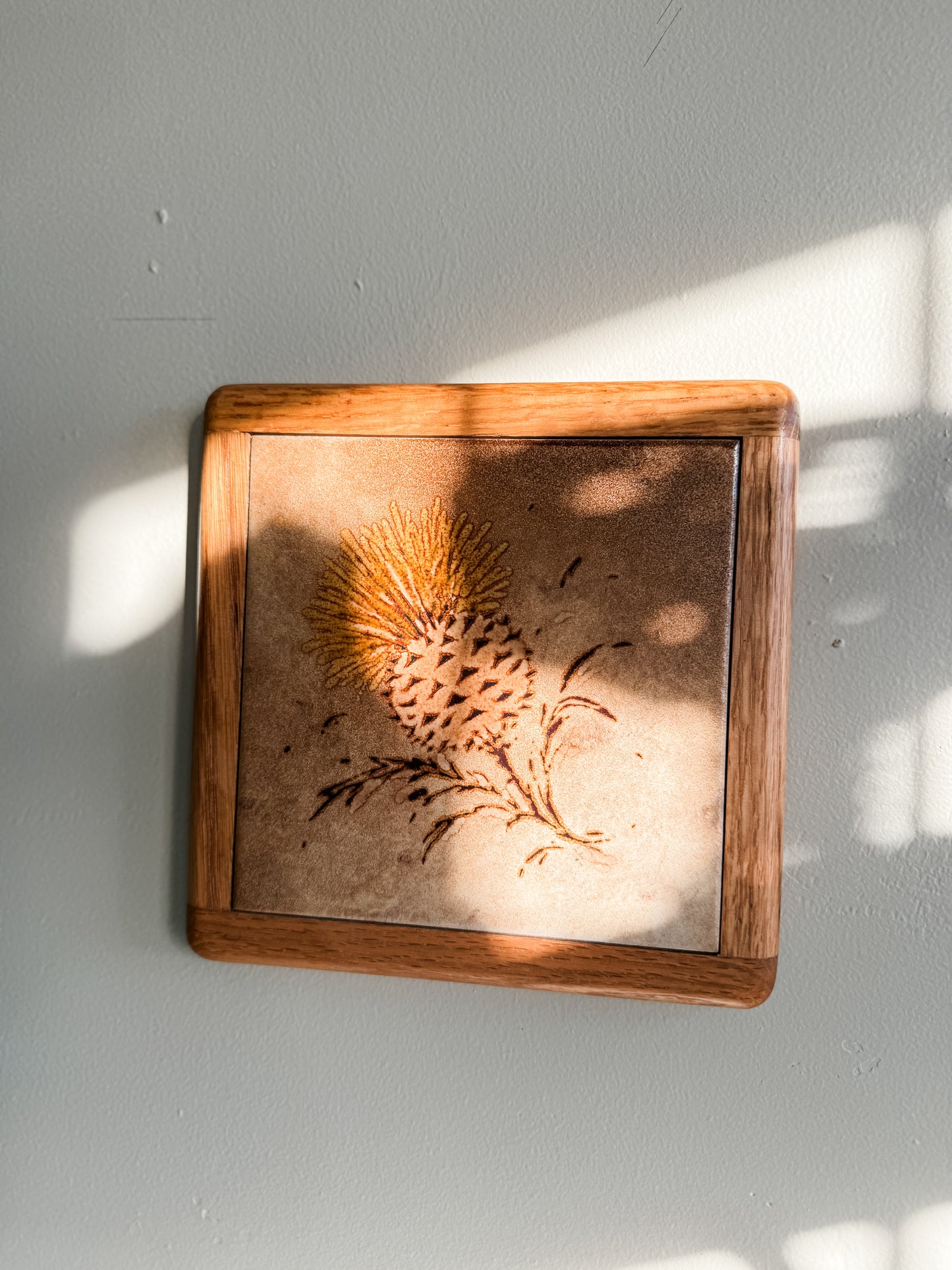 Thistle tile and wood trivet