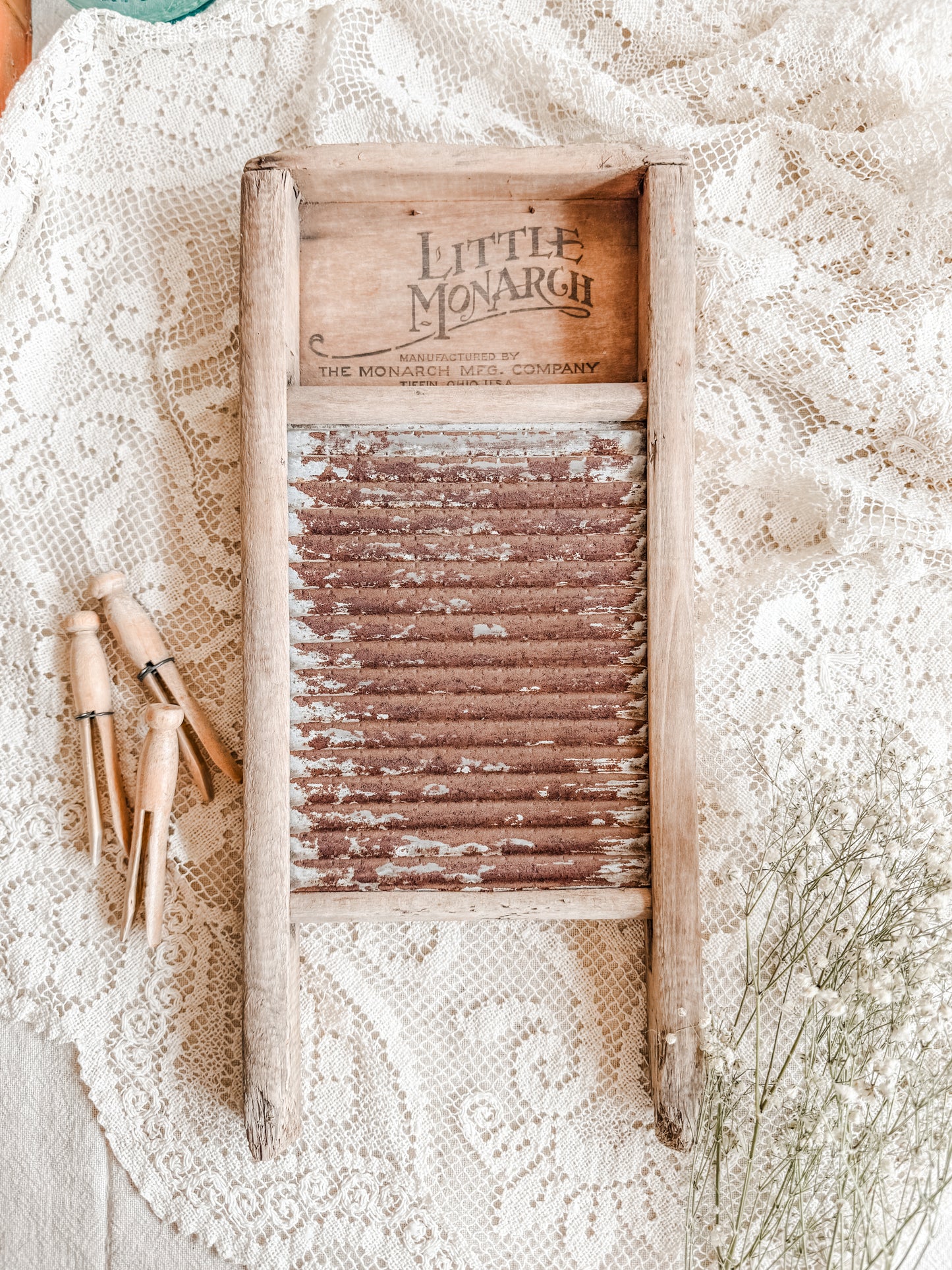 Vintage "Little Monarch" Washboard