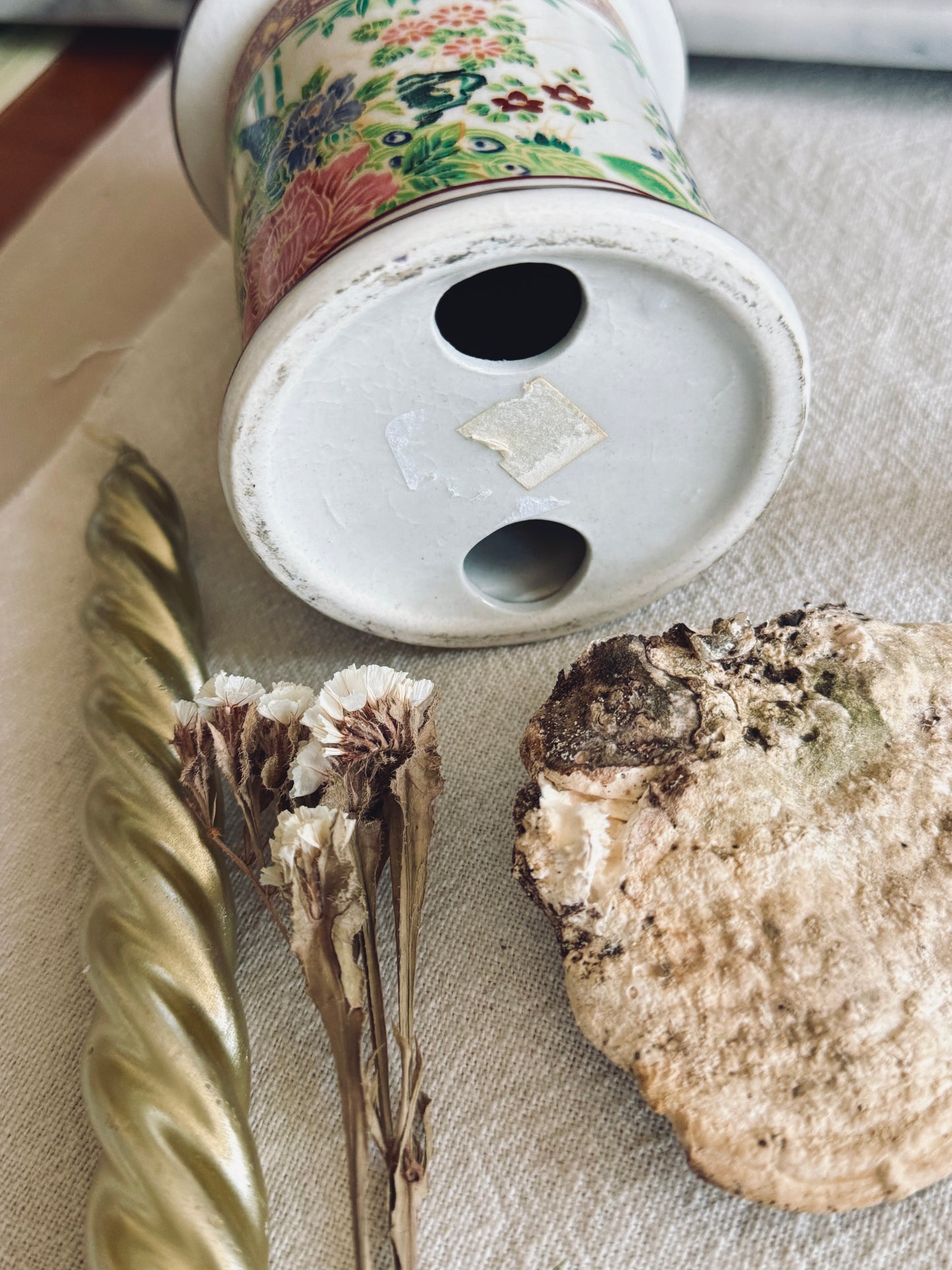 Porcelain candle holder with peacock