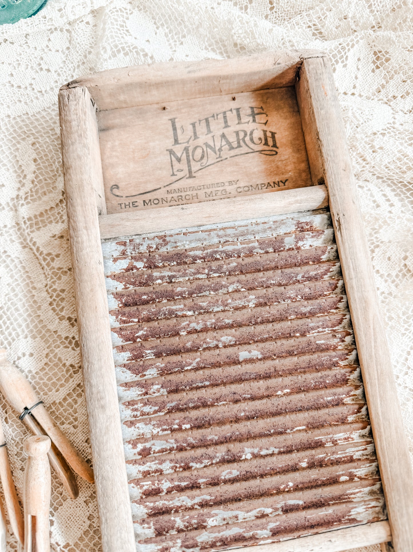 Vintage "Little Monarch" Washboard