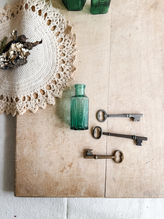 Victorian Green POSION Bottle