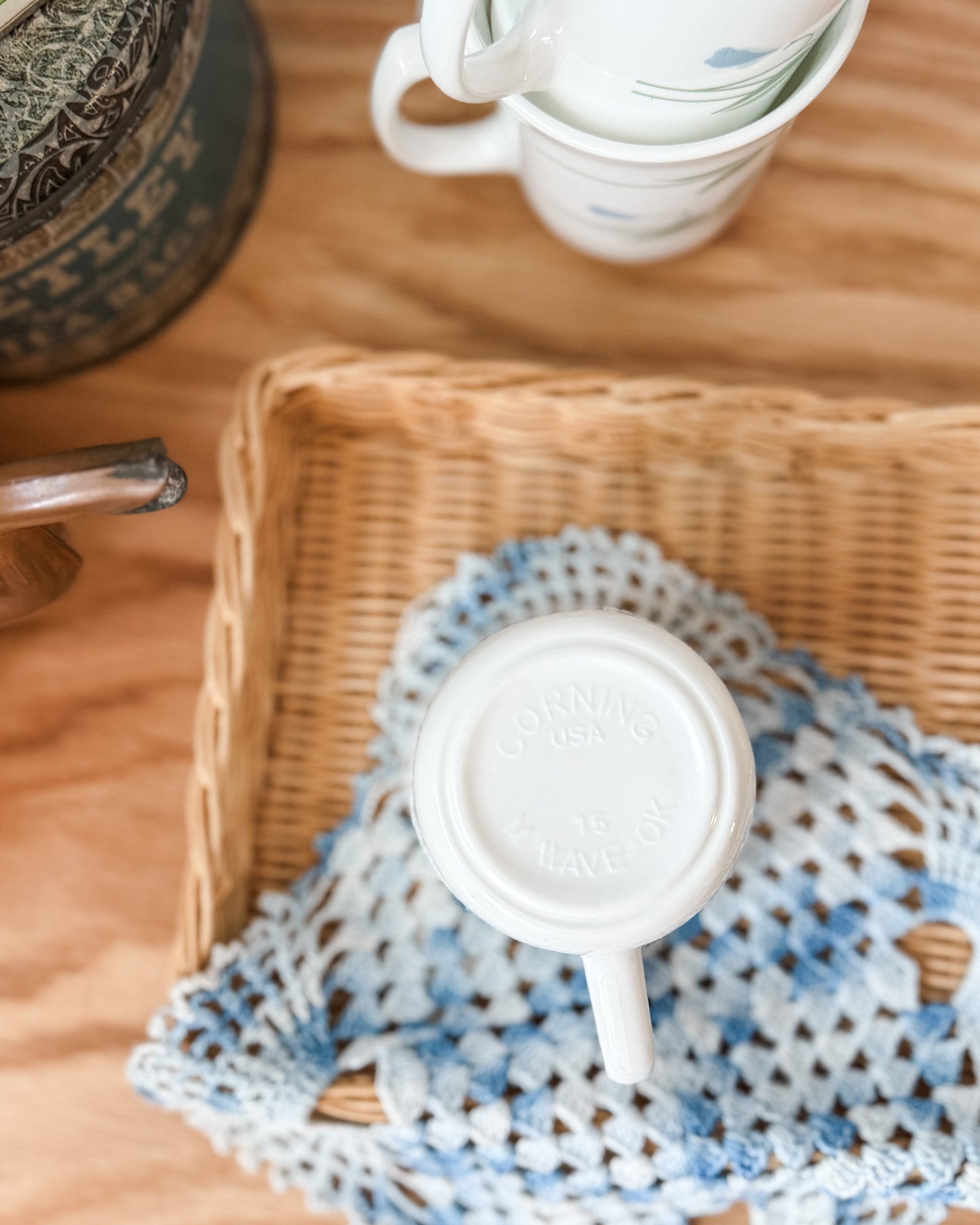 Set of 6 Blue Wreath Corelle Mugs