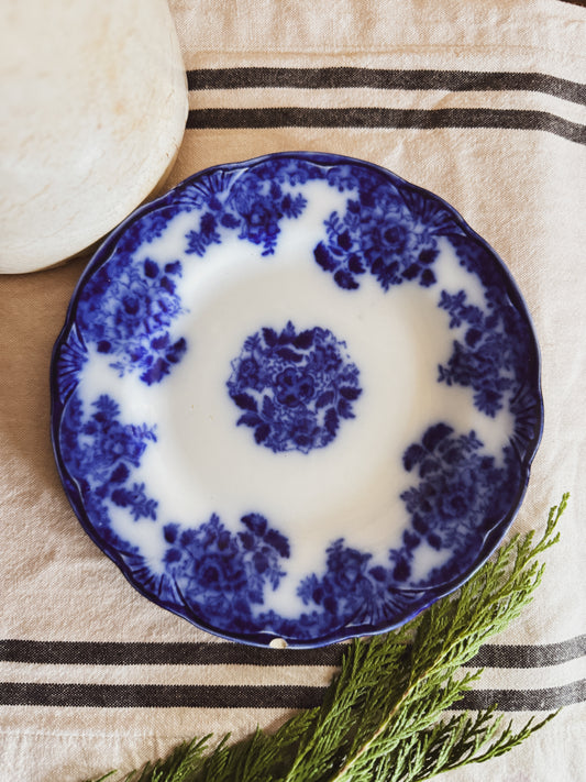 Antique Flow Blue luncheon sized plate