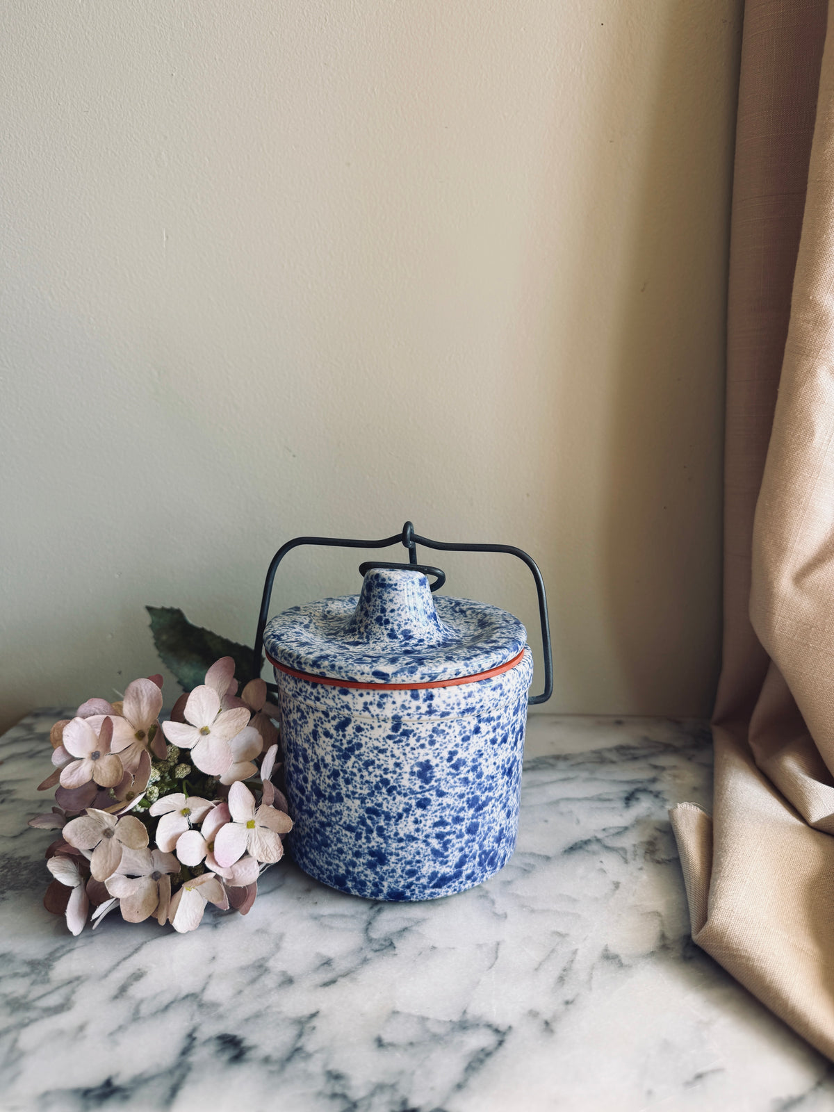 Blue sponge or spatterware cheese crock