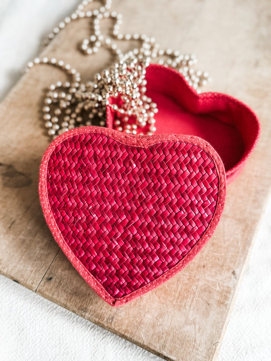 Woven Heart Basket with Fabric Lining