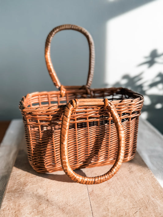 Vintage wicker basket purse 