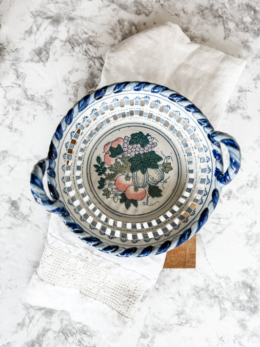 Porcelain, blue and white fruit basket