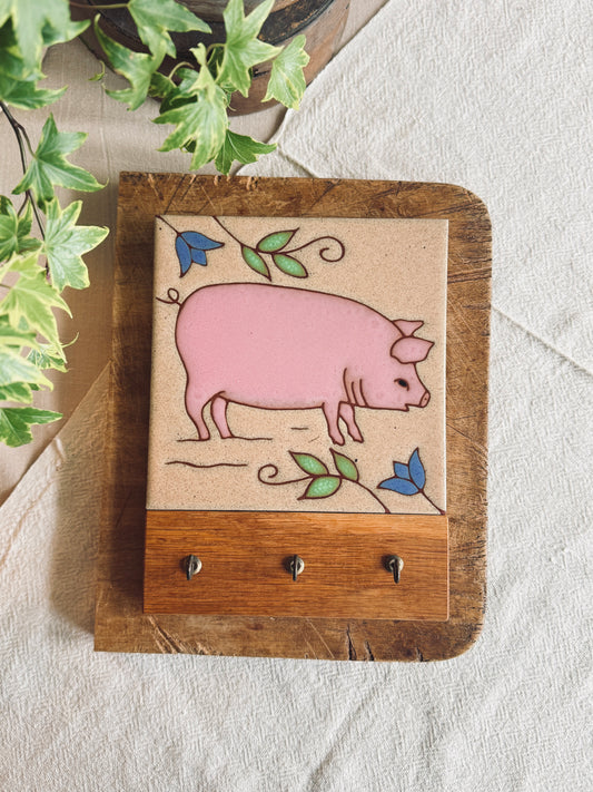 Pig art tile wall hanging key rack