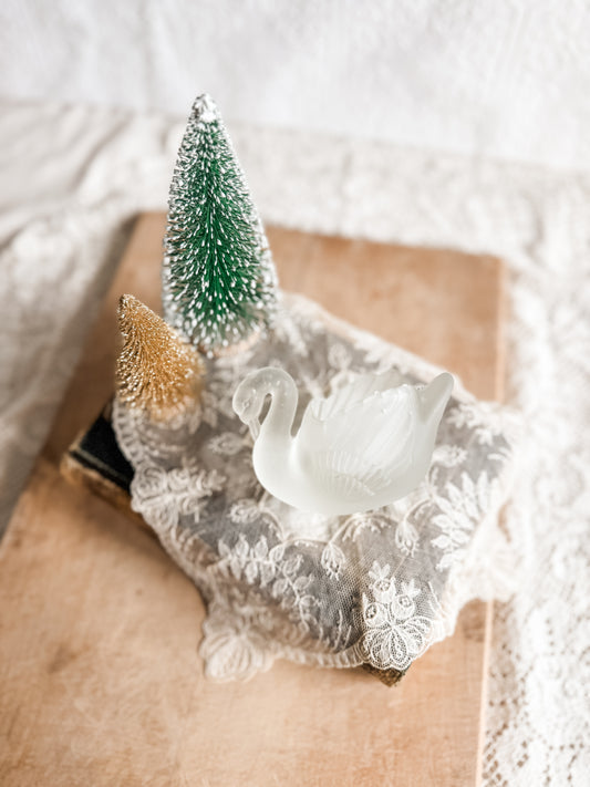 Frosted Glass Swan