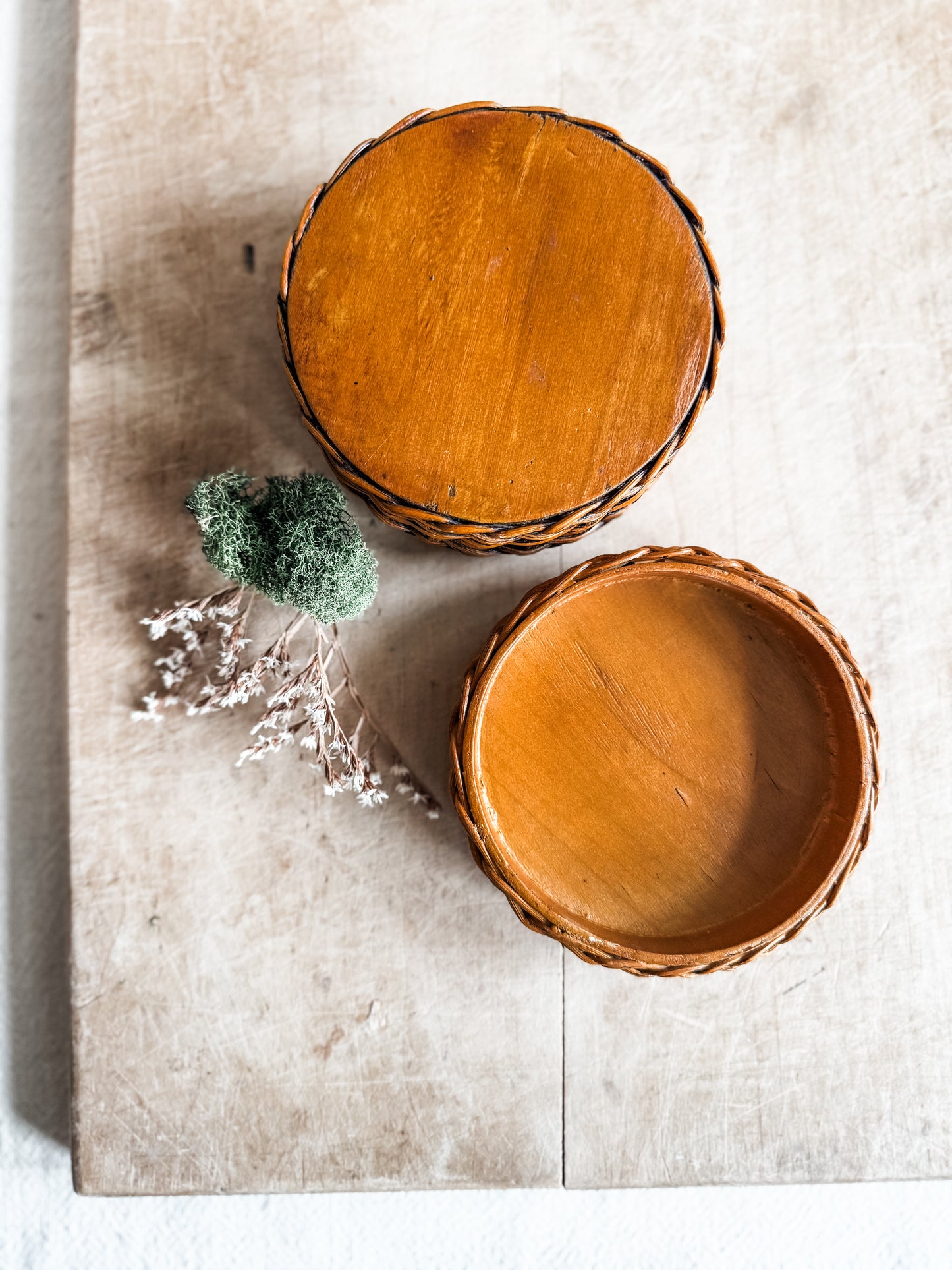 Round Lidded Rattan and Wood Box