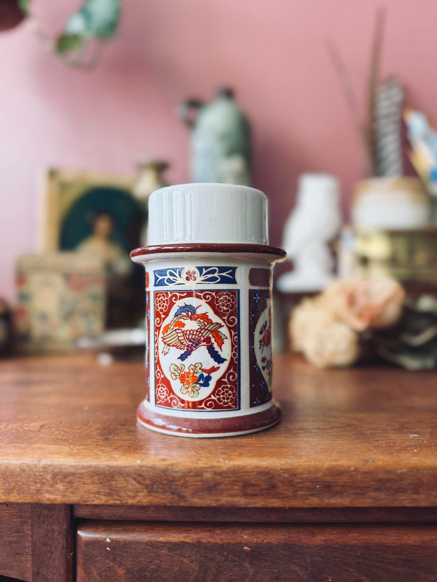 Japanese Imari-style candle holder