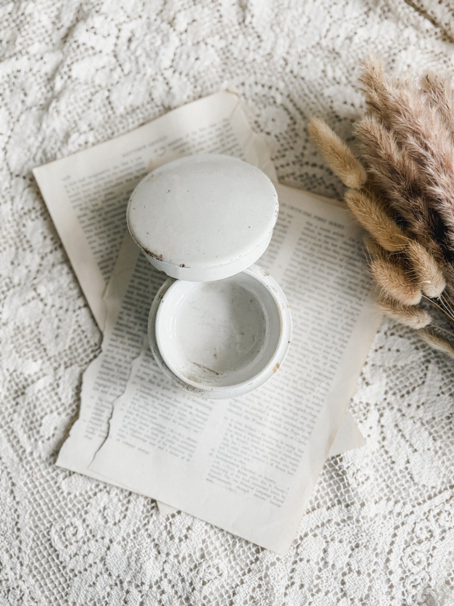 Large antique lidded ironstone apothecary pot