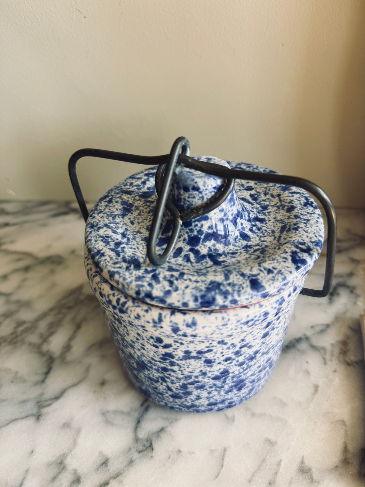 Blue sponge or spatterware cheese crock