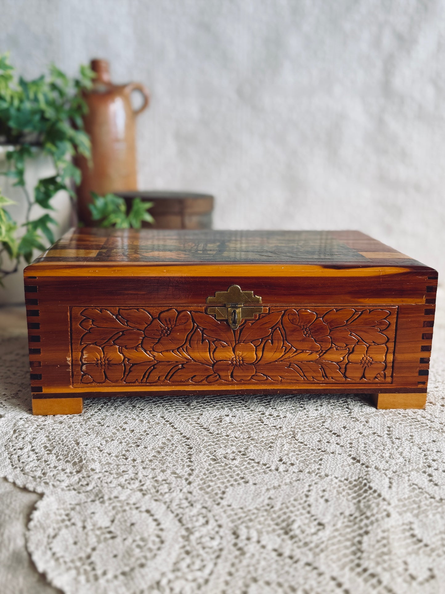 Wooden keepsake box with pastoral lithograph print