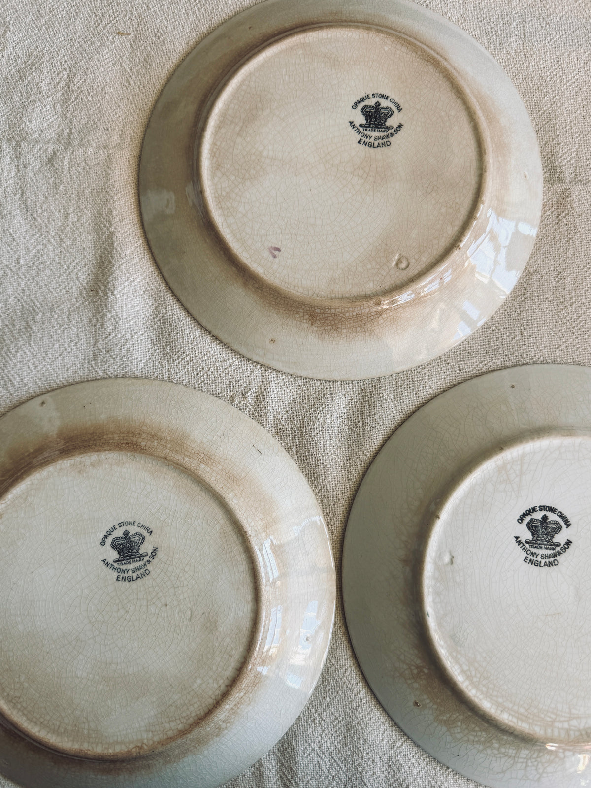 Set of 4 ironstone tea leaf plates