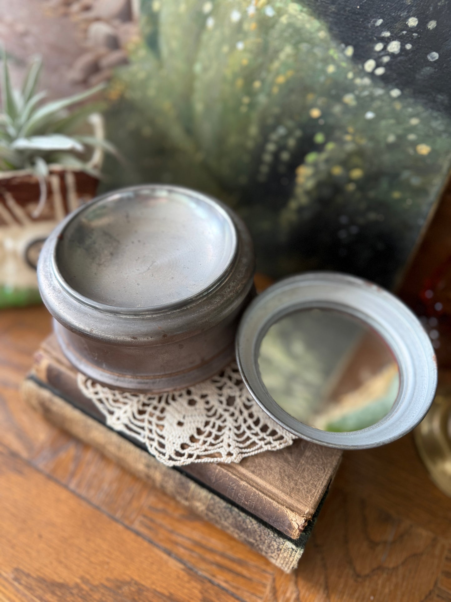 Vintage musical powder box