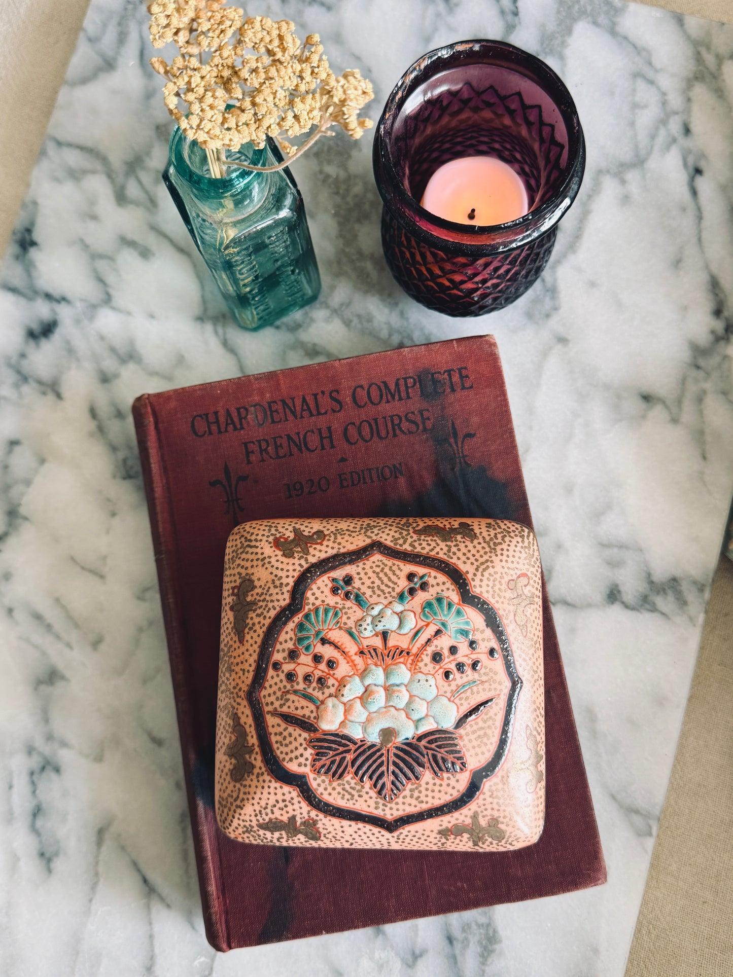 Porcelain trinket box