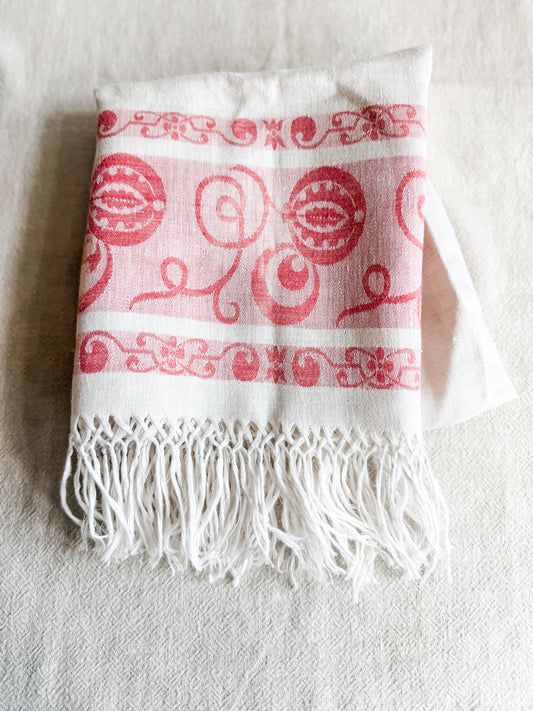 Antique damask white and pink fringed cotton/linen linen show towel