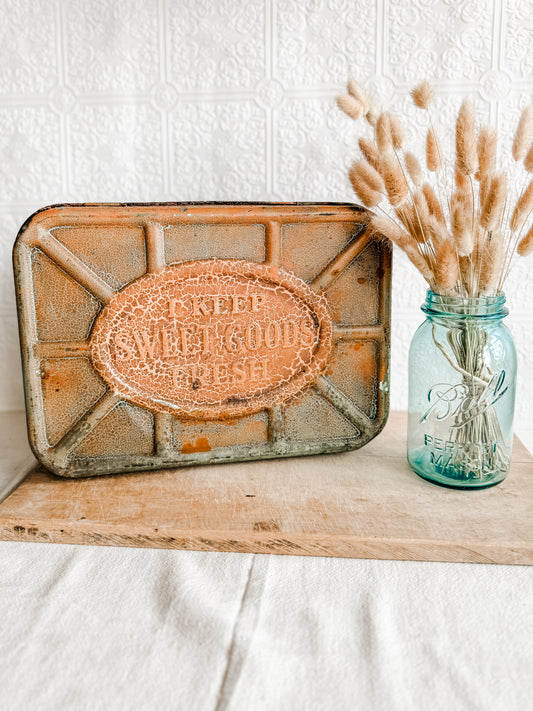 Vintage Rusty and Chippy Green and Orange Metal Bread Tin