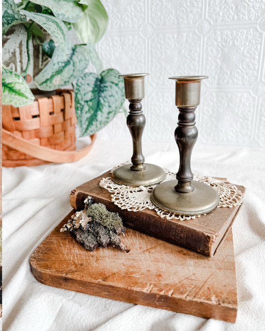 Two toned brass metal candlesticks