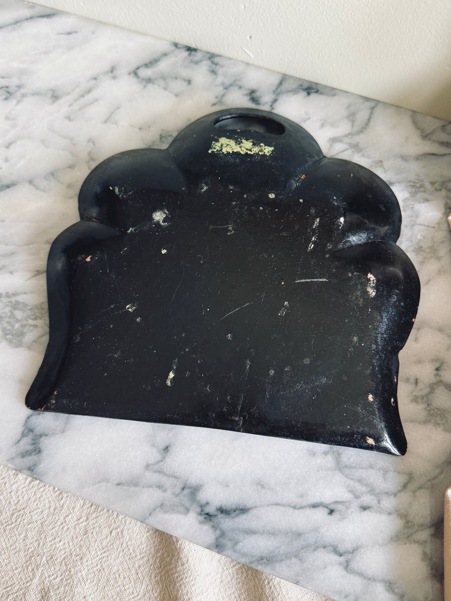 Victorian paper mache silent butler crumb tray