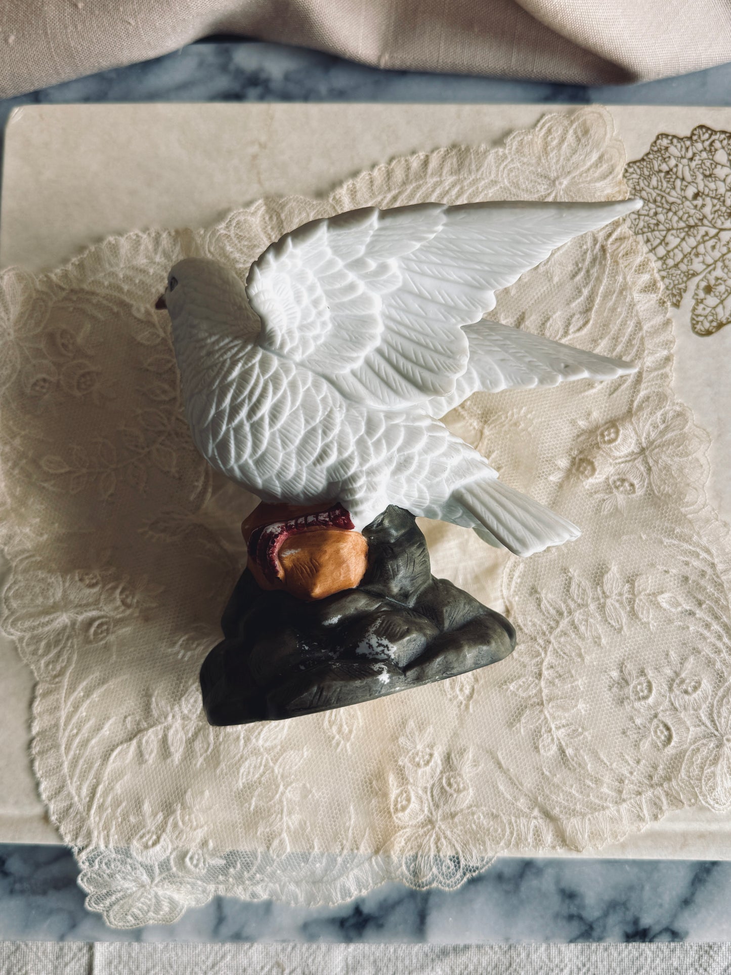 Dove figurine