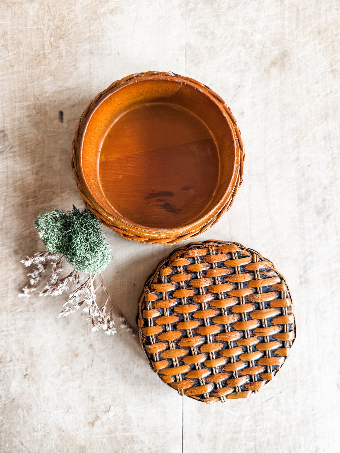 Round Lidded Rattan and Wood Box