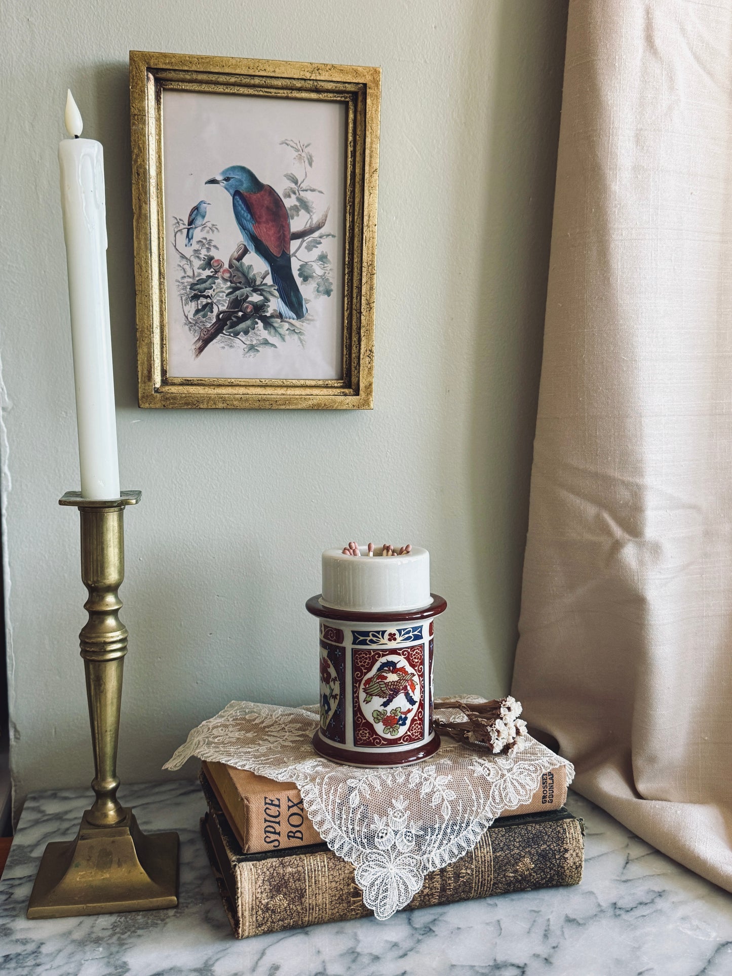 Japanese Imari-style candle holder