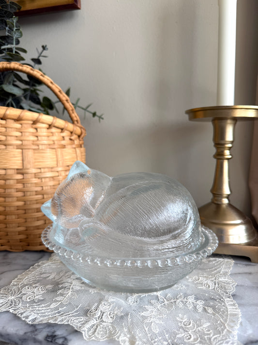 Sleeping kitty nesting dish